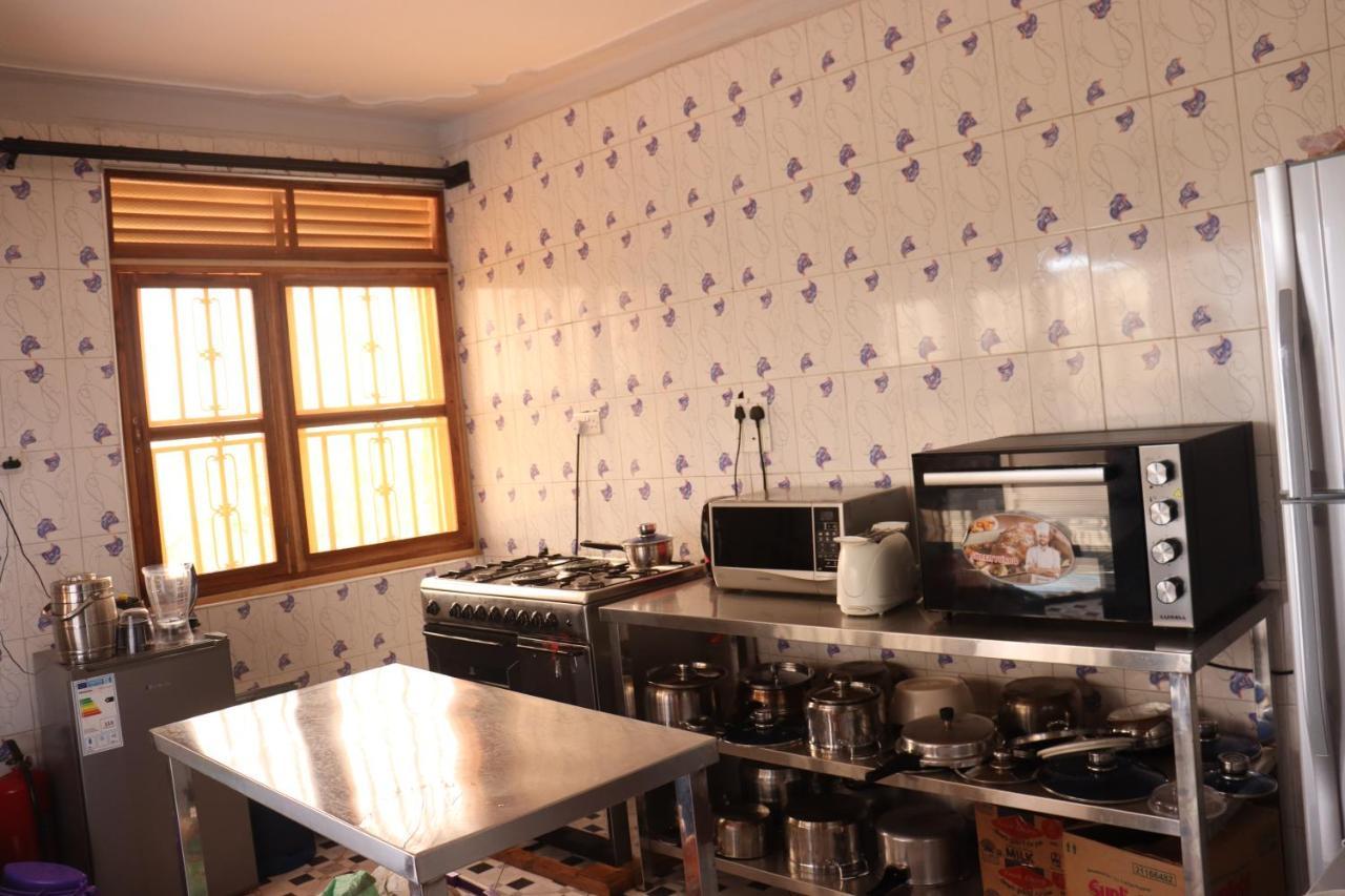 Jusvero Motel Jinja Ngoại thất bức ảnh